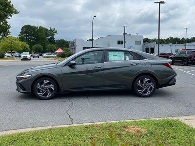 2025 Hyundai ELANTRA Limited