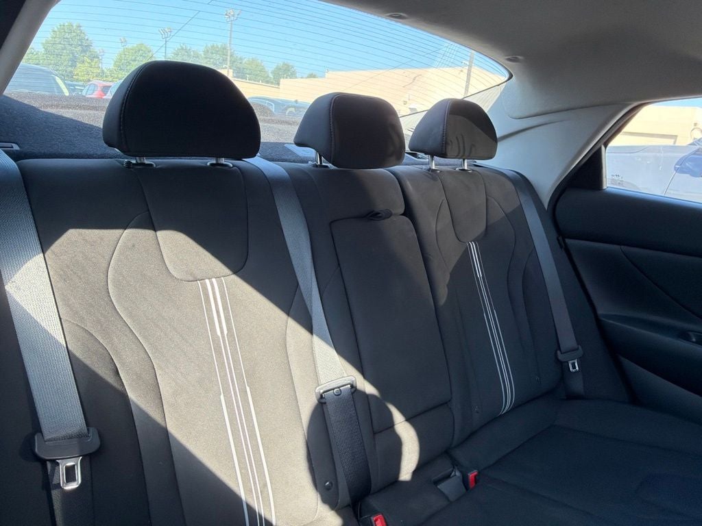 2025 Hyundai Elantra SEL - Photo 27