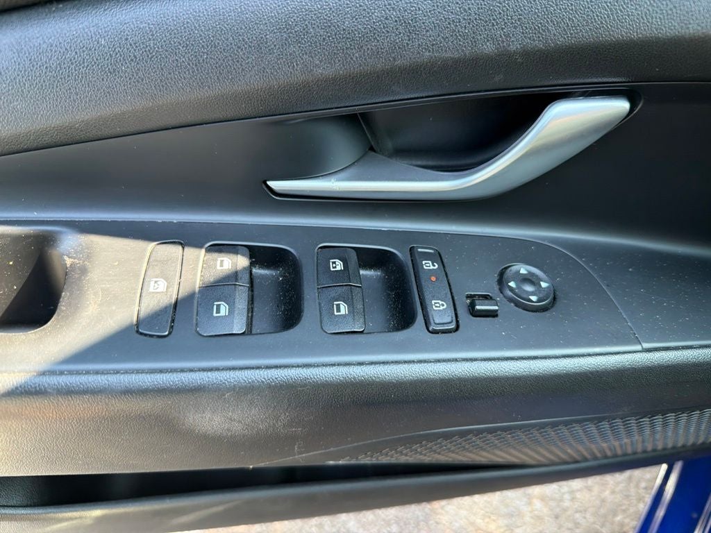 2025 Hyundai Elantra SEL - Photo 9