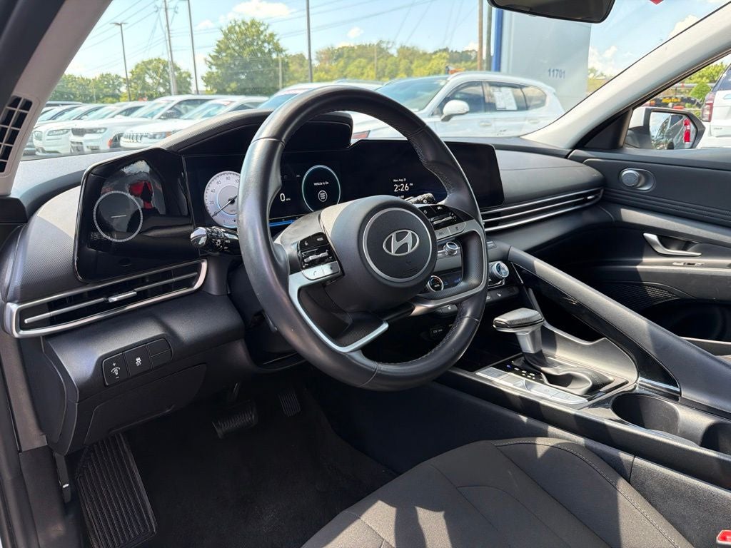 2025 Hyundai ELANTRA SEL Convenience CARFAX 1-Owner