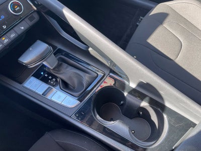 2025 Hyundai ELANTRA SEL Convenience Moonroof, Clean Carfax, One Owner