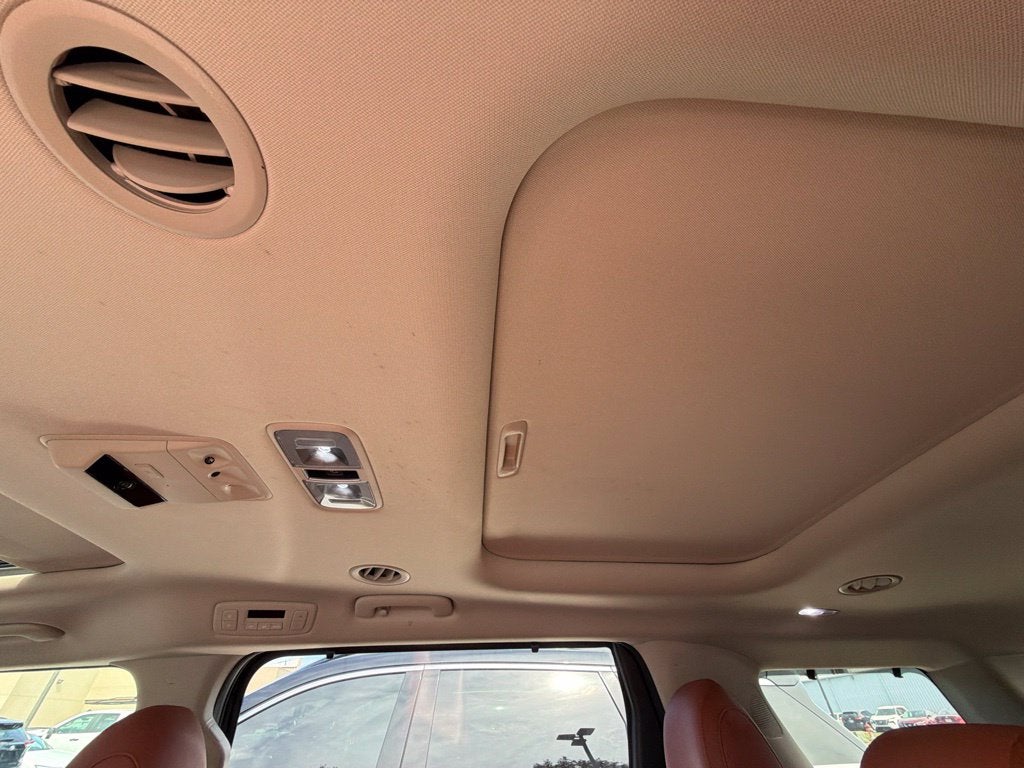 2023 Kia Carnival SX Prestige Clean CarFax, One Owner