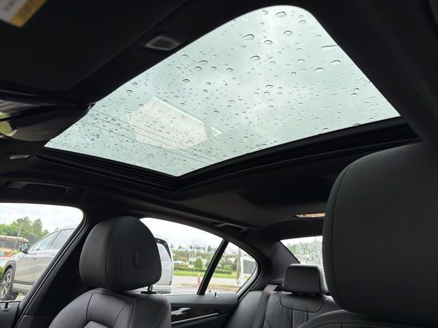 2019 BMW 5 Series 540i - Photo 23
