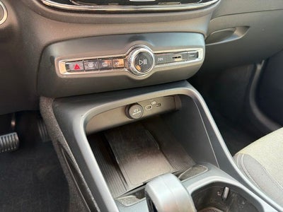 2024 Volvo XC40 B5 Core