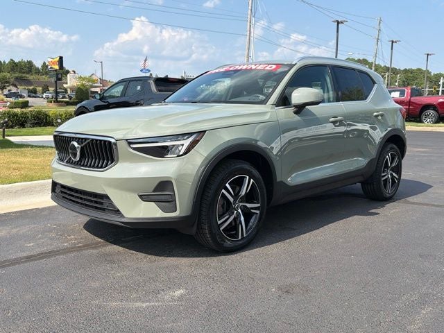2024 Volvo XC40 B5 Core