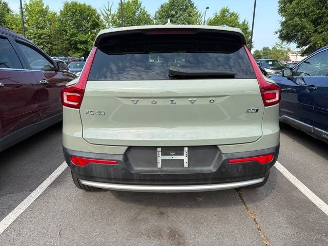 2024 Volvo XC40 B5 Core