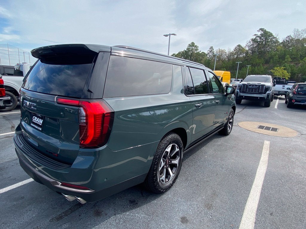2026 GMC Yukon XL AT4 Ultimate AT4 Black Appearance-Night Vision