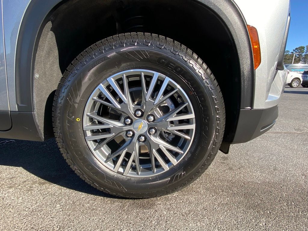 2024 Chevrolet Traverse LS