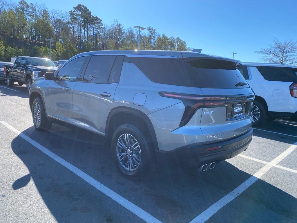 2024 Chevrolet Traverse LS