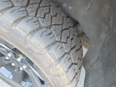 2017 Chevrolet Tahoe LT LEVEL KIT-WHEEL&TIRES
