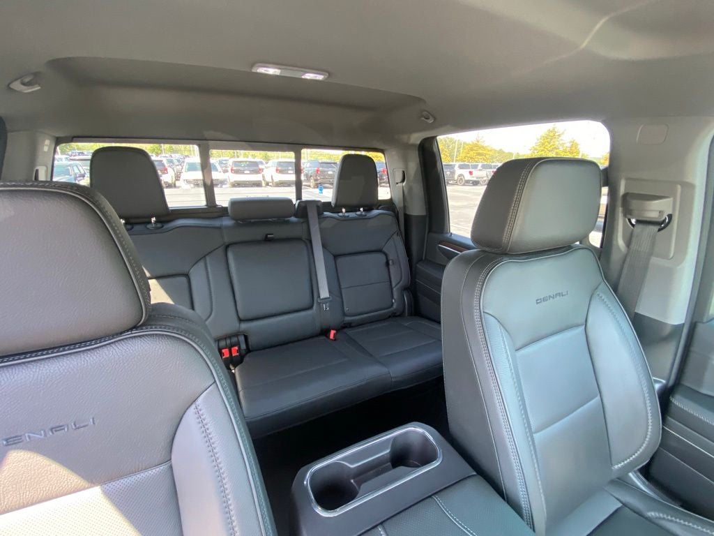2025 GMC Sierra 2500HD Denali