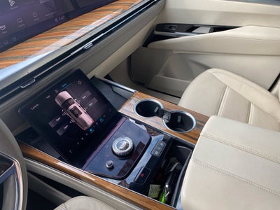 2025 Cadillac Escalade Sport Platinum