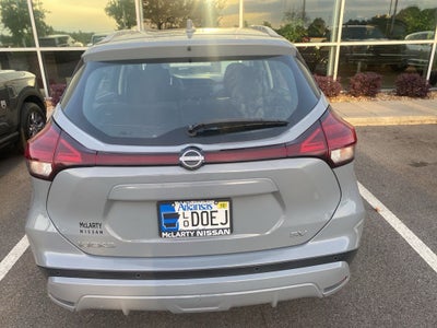 2022 Nissan Kicks SV