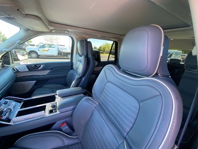 2022 Lincoln Navigator Black Label