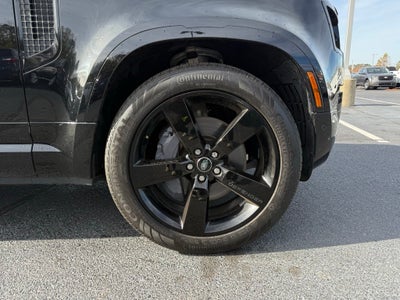 2024 Land Rover Defender 130 X-Dynamic SE