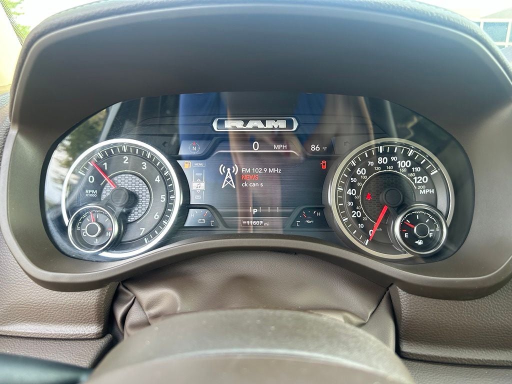 2025 RAM 1500 Laramie DUAL PANEL SUNROOF