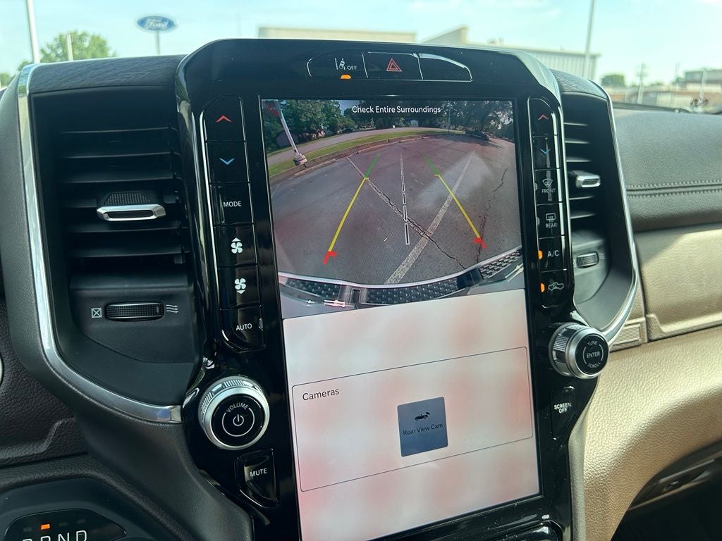 2025 RAM 1500 Laramie DUAL PANEL SUNROOF