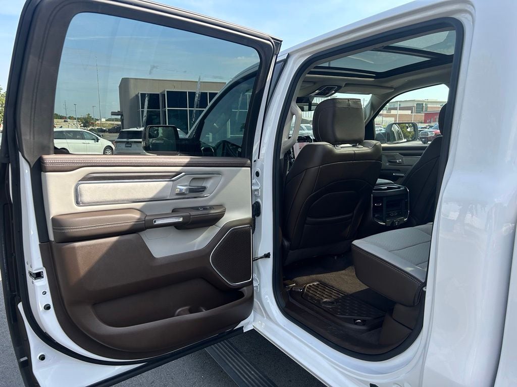 2025 RAM 1500 Laramie DUAL PANEL SUNROOF