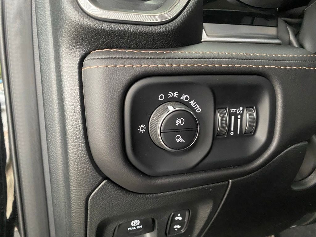 2026 RAM 1500 Tungsten - 4WD - CREW CAB