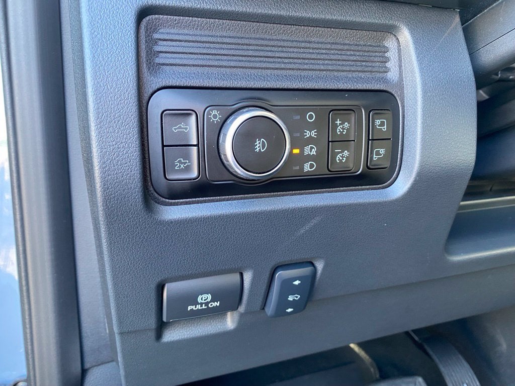 2025 Ford F-250SD Lariat Blackout Package-FX4