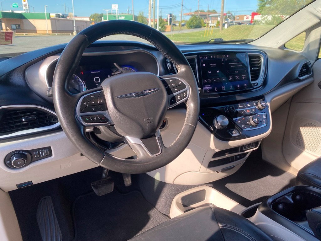 2022 Chrysler Pacifica Touring L