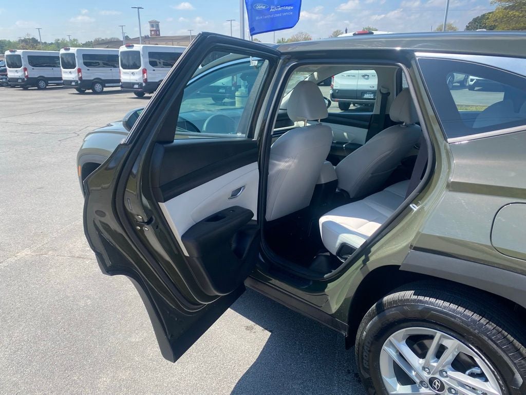 2025 Hyundai TUCSON SE