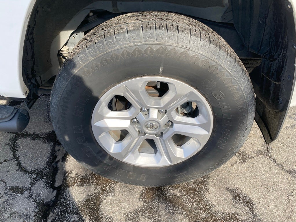 2022 Toyota 4Runner SR5