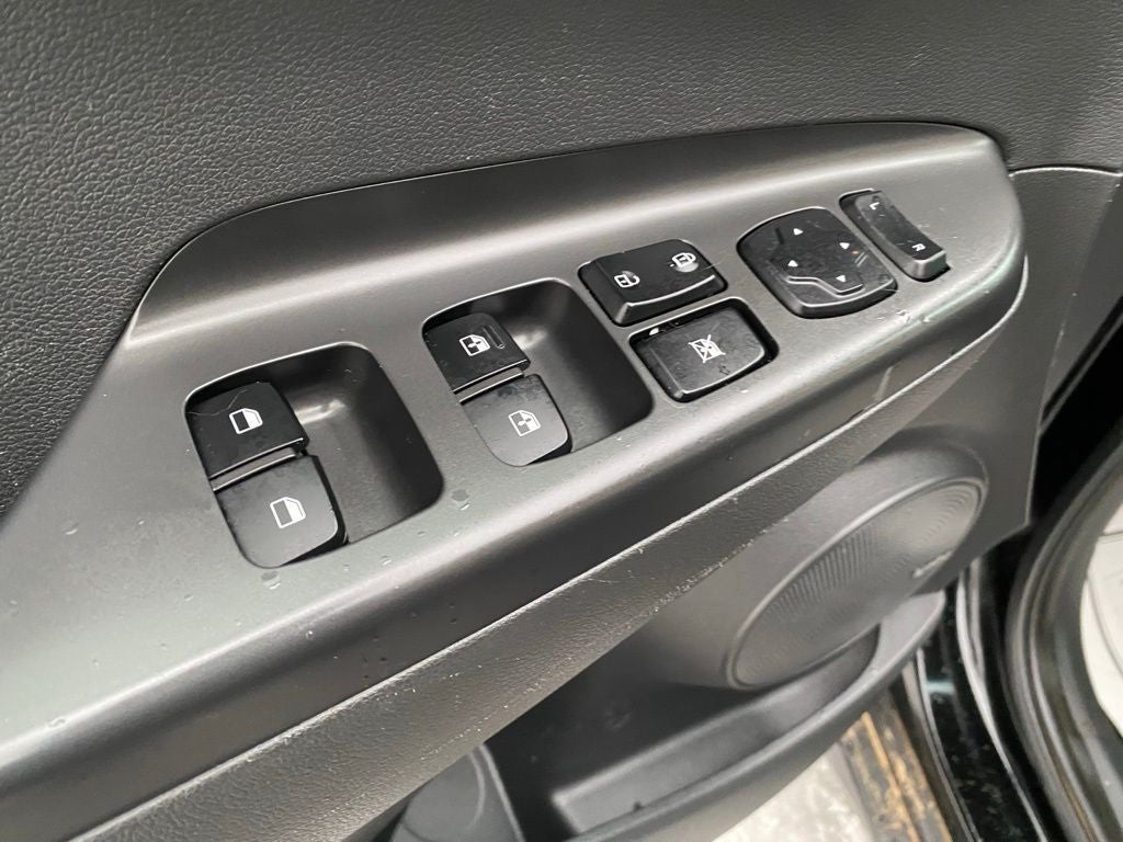 2021 Hyundai KONA SEL Plus