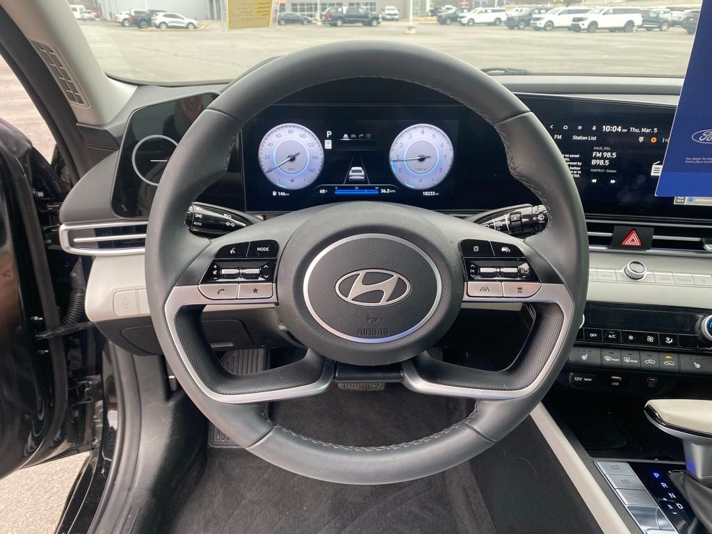 2025 Hyundai ELANTRA Limited