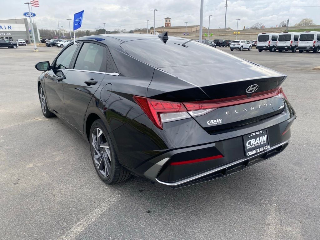2025 Hyundai ELANTRA Limited