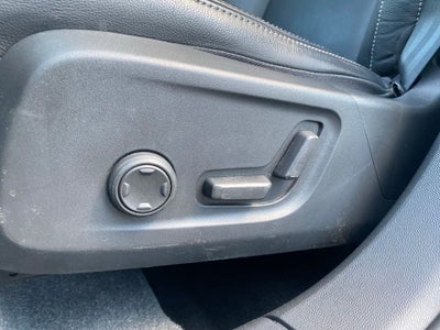 2022 Volvo XC40 Momentum - AWD - PREMIUM PKG