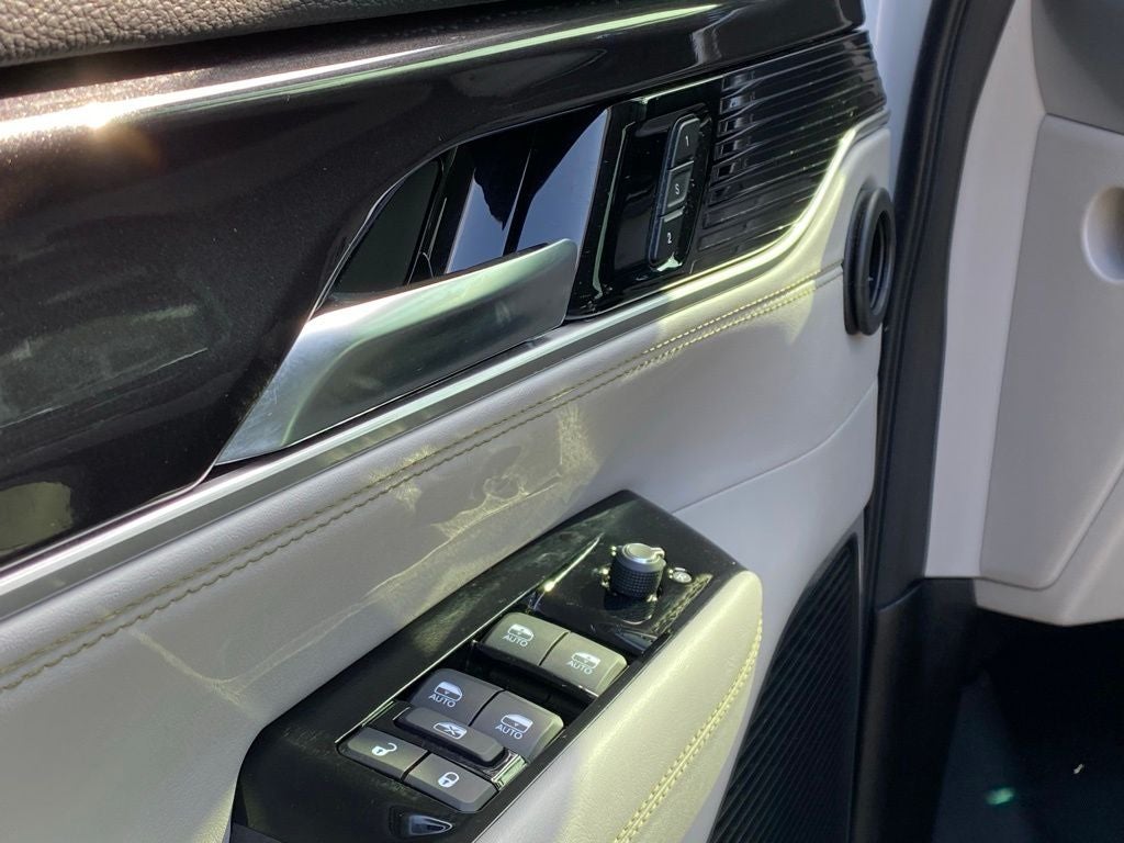 2024 Jeep Wagoneer Base