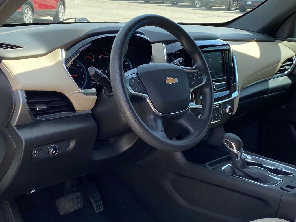 2023 Chevrolet Traverse LS