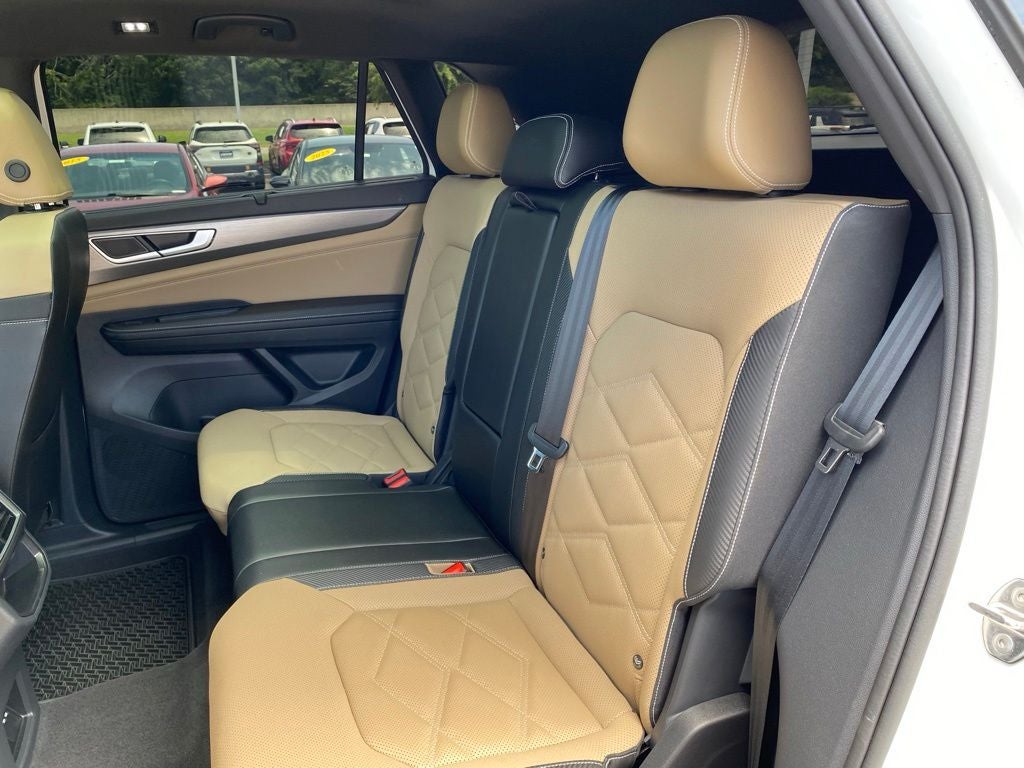 2024 Volkswagen Atlas Cross Sport 2.0T SE w/Technology