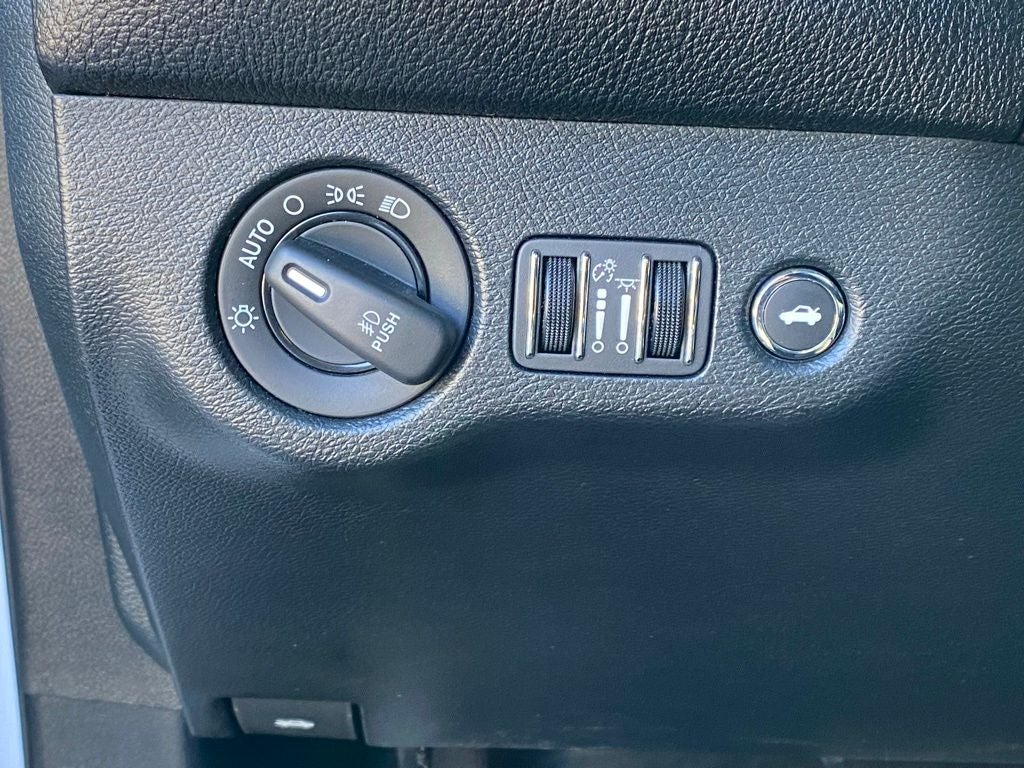 2018 Dodge Challenger R/T Scat Pack/Shaker Hood