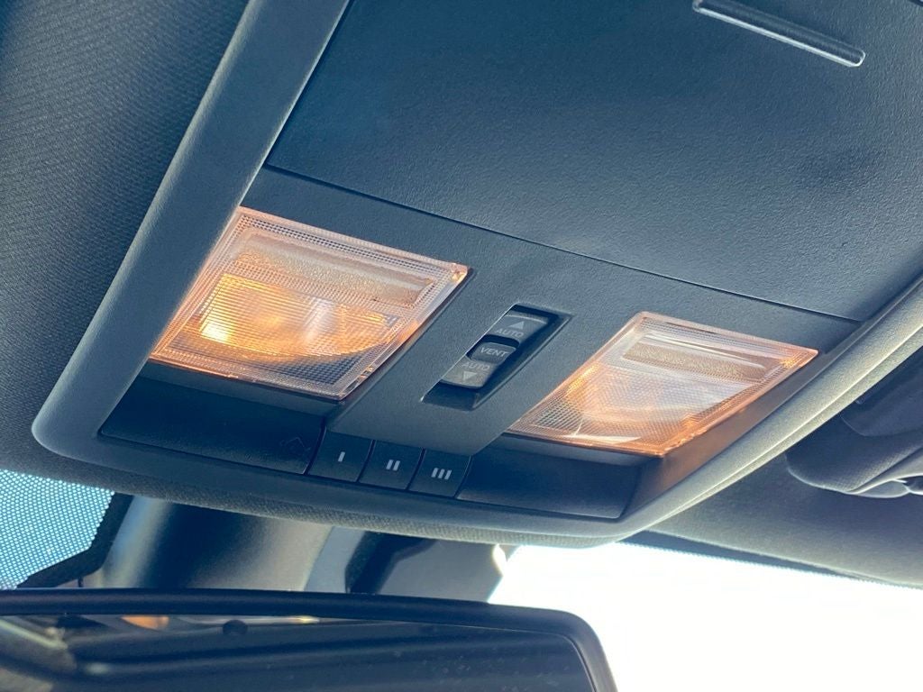 2018 Dodge Challenger R/T Scat Pack/Shaker Hood