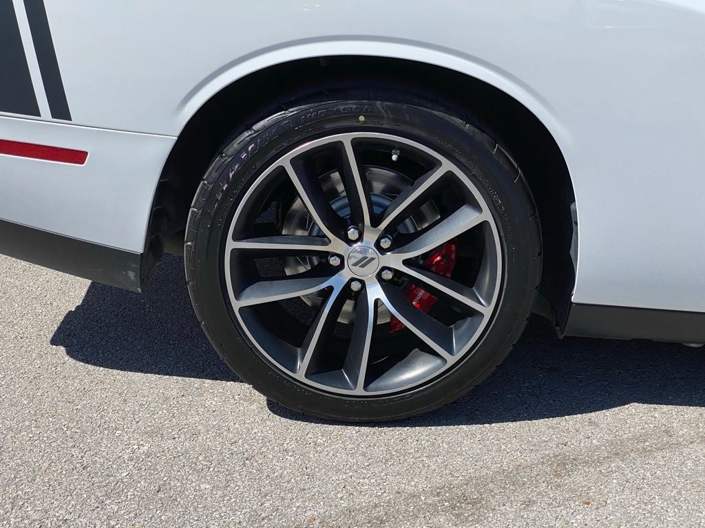 2018 Dodge Challenger R/T Scat Pack/Shaker Hood