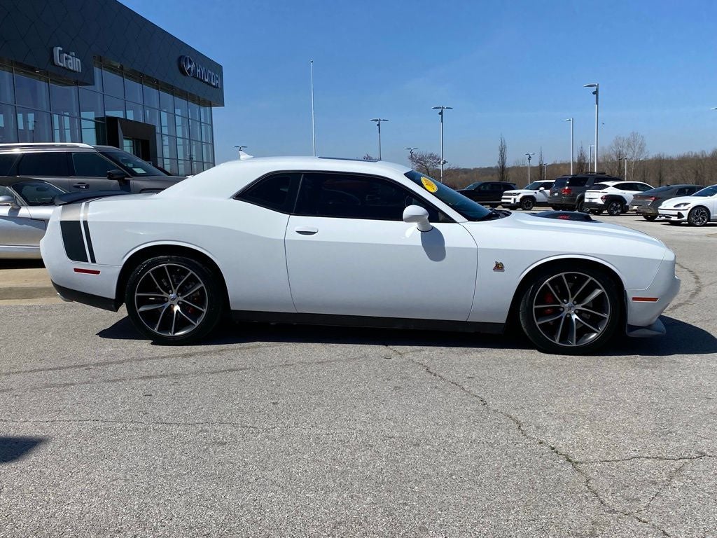 2018 Dodge Challenger R/T Scat Pack/Shaker Hood