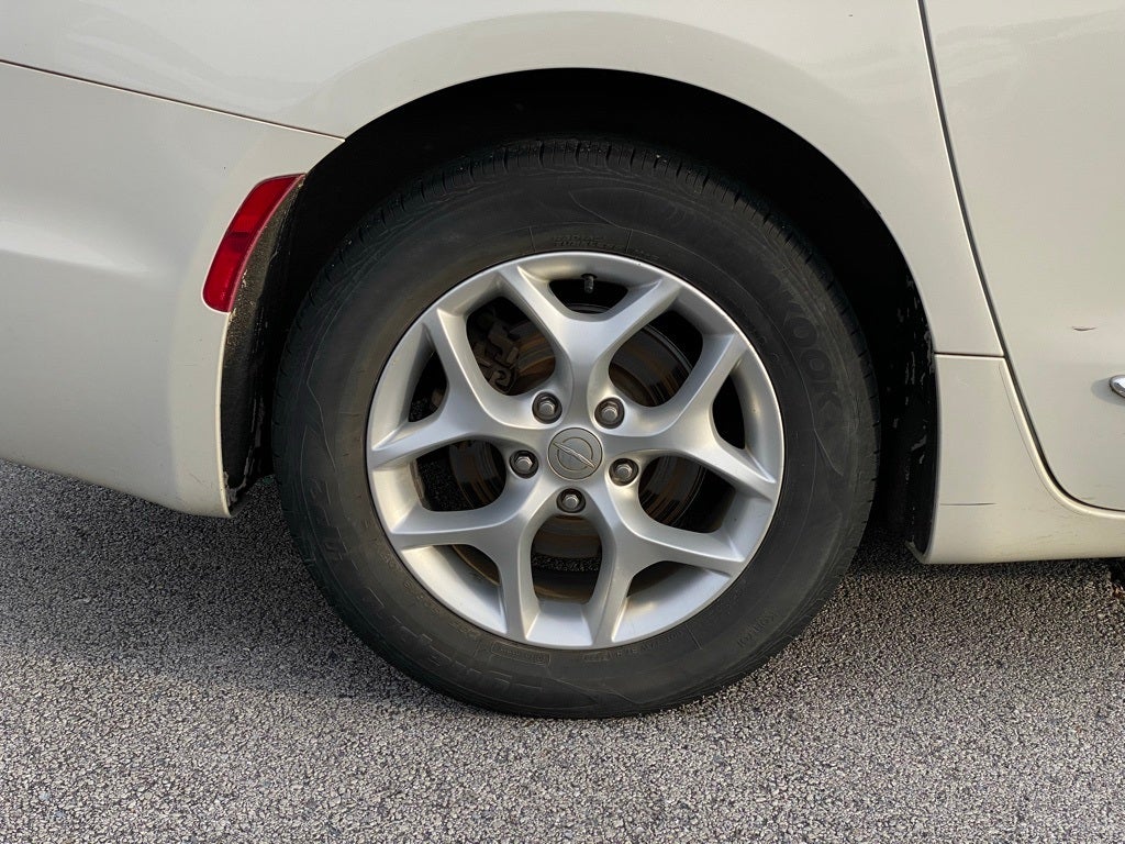 2017 Chrysler Pacifica Touring L Plus