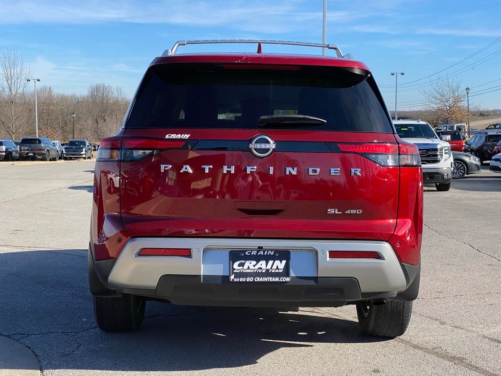 2024 Nissan Pathfinder SL
