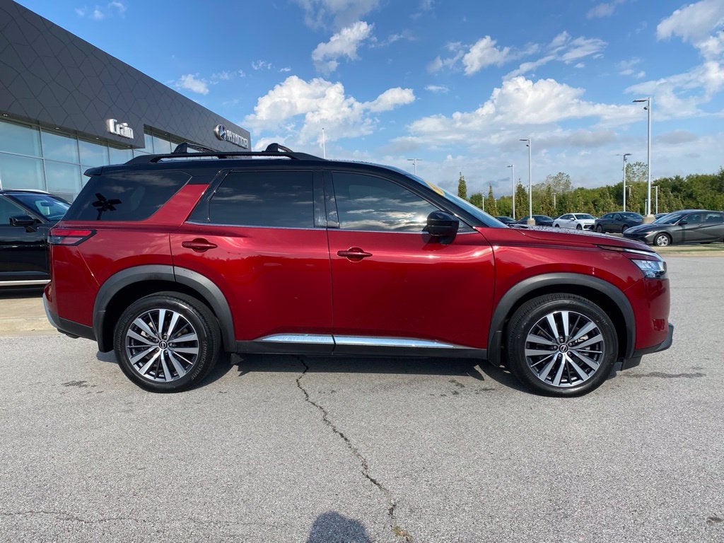 2022 Nissan Pathfinder Platinum