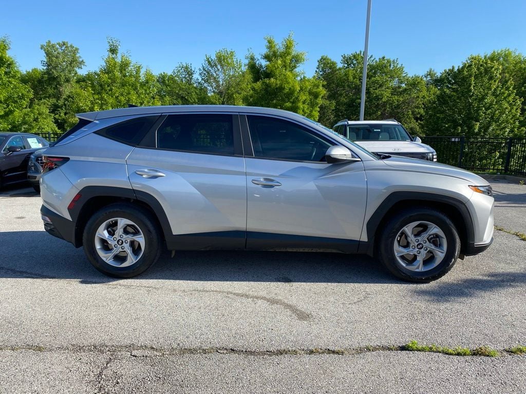 2022 Hyundai TUCSON SE