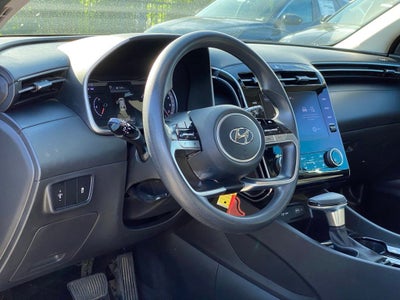 2022 Hyundai TUCSON SE