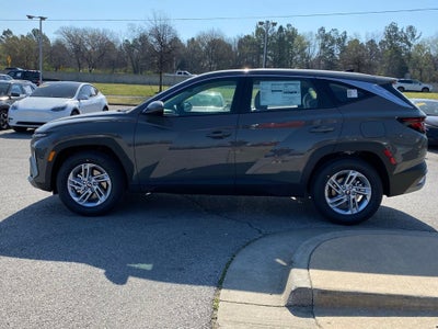 2026 Hyundai TUCSON SE FWD