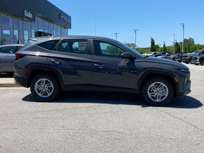 2026 Hyundai TUCSON SE FWD