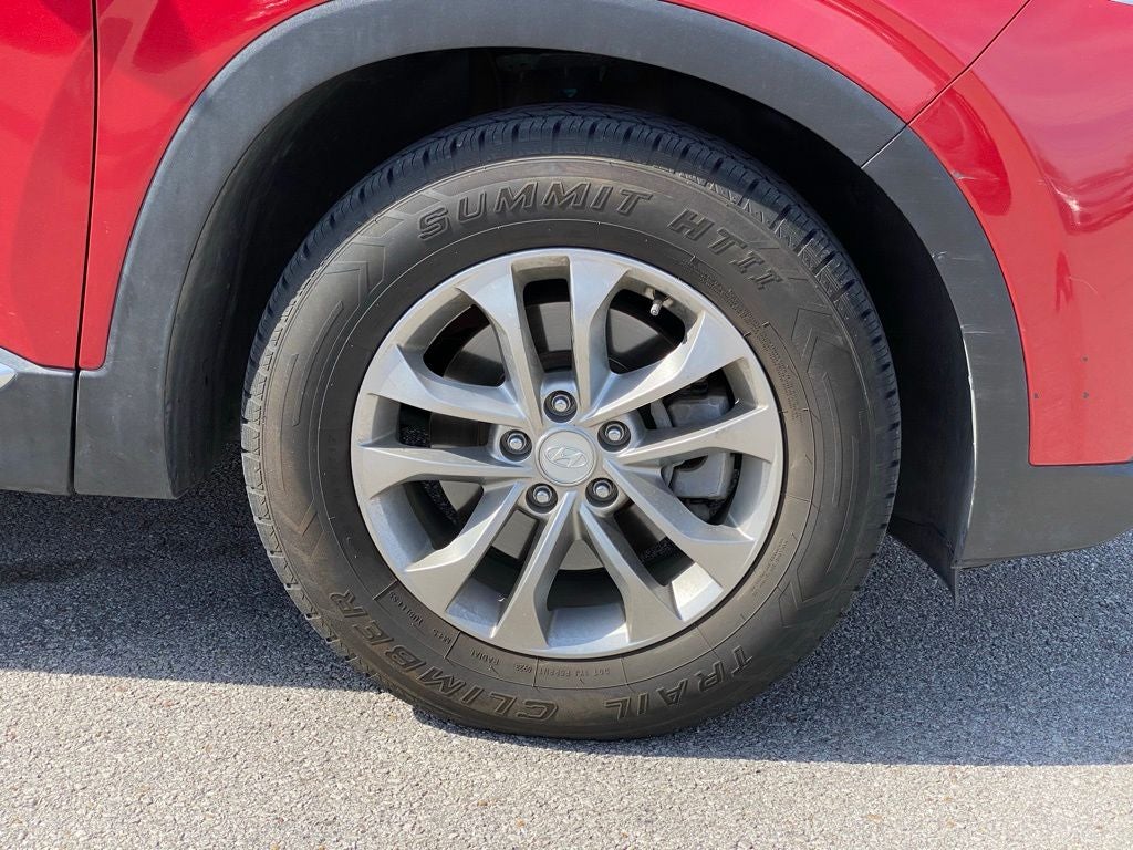 2019 Hyundai SANTA FE SE