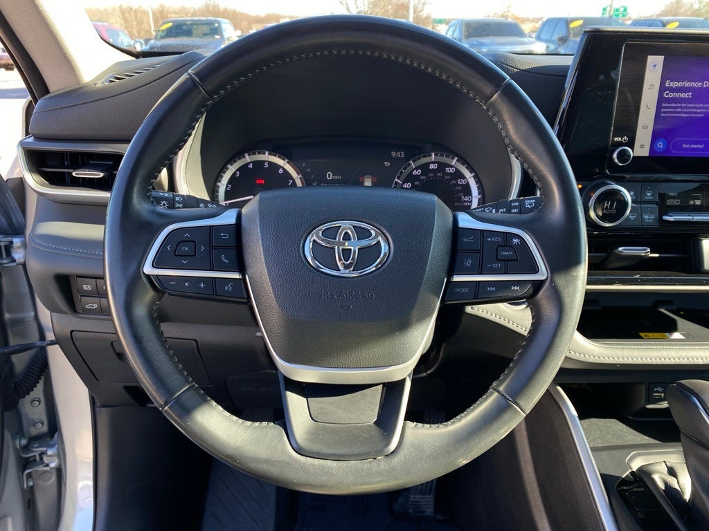 2024 Toyota Highlander LE ALL WHEEL DRIVE