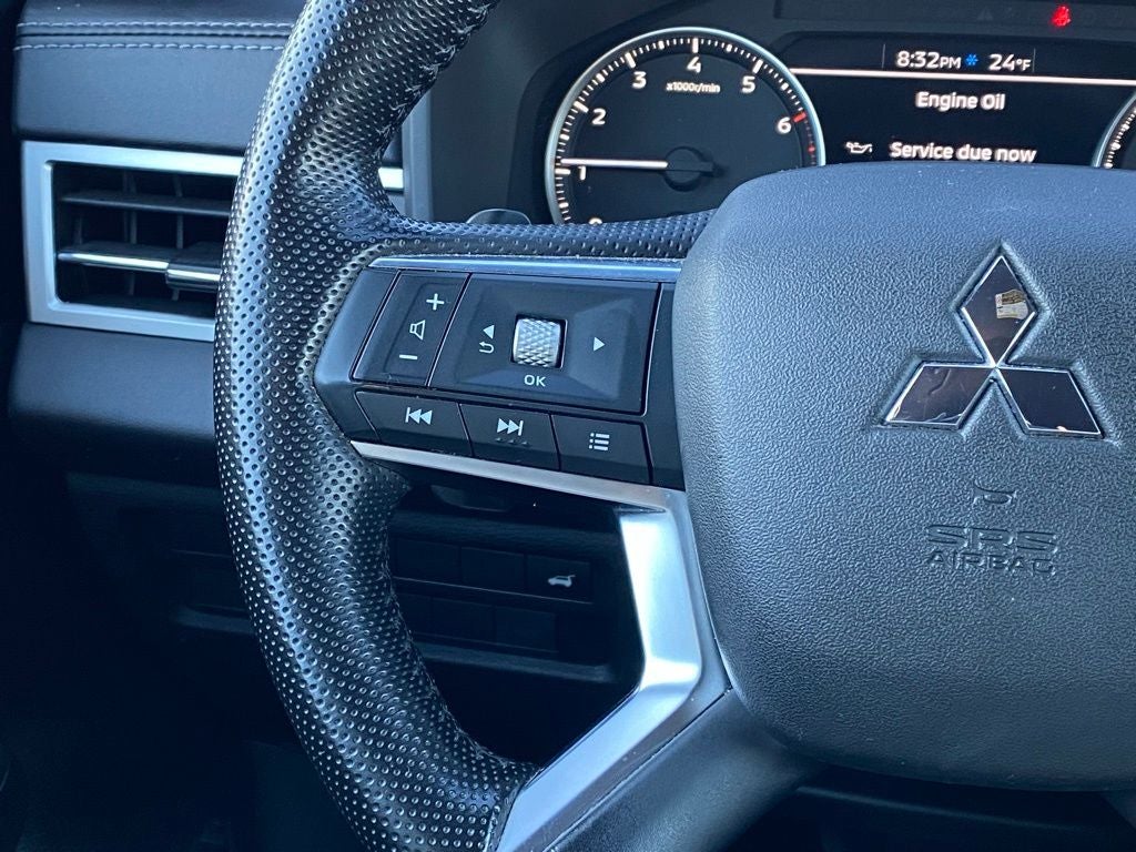 2022 Mitsubishi Outlander SE