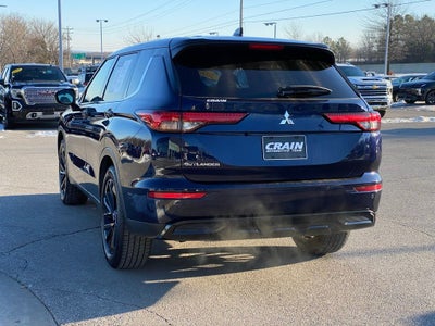 2022 Mitsubishi Outlander SE