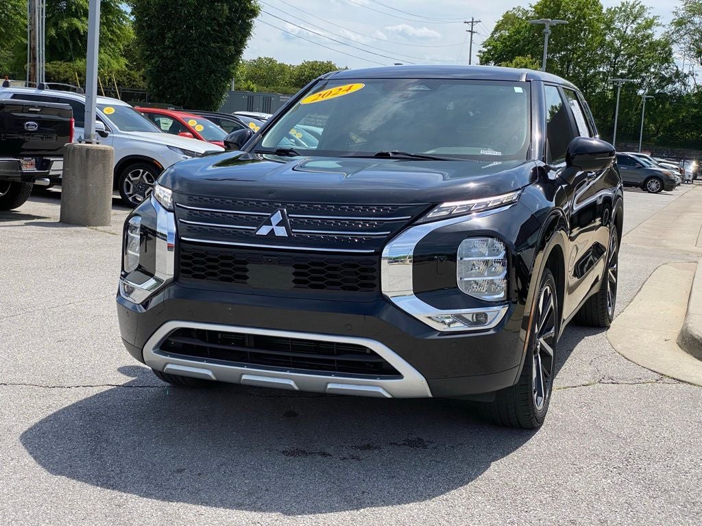2024 Mitsubishi Outlander SE
